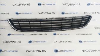 Решітка бампера центр. +хром (крім GTI) - 5K0853671RYP