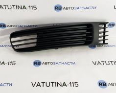 Решітка бампера R