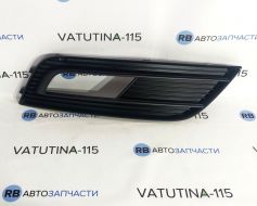 Решітка бампера R