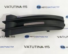 Решітка бампера L -пр/тум.