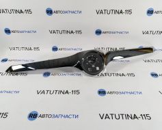 Накладка капота хром -емблема - 3T0853633